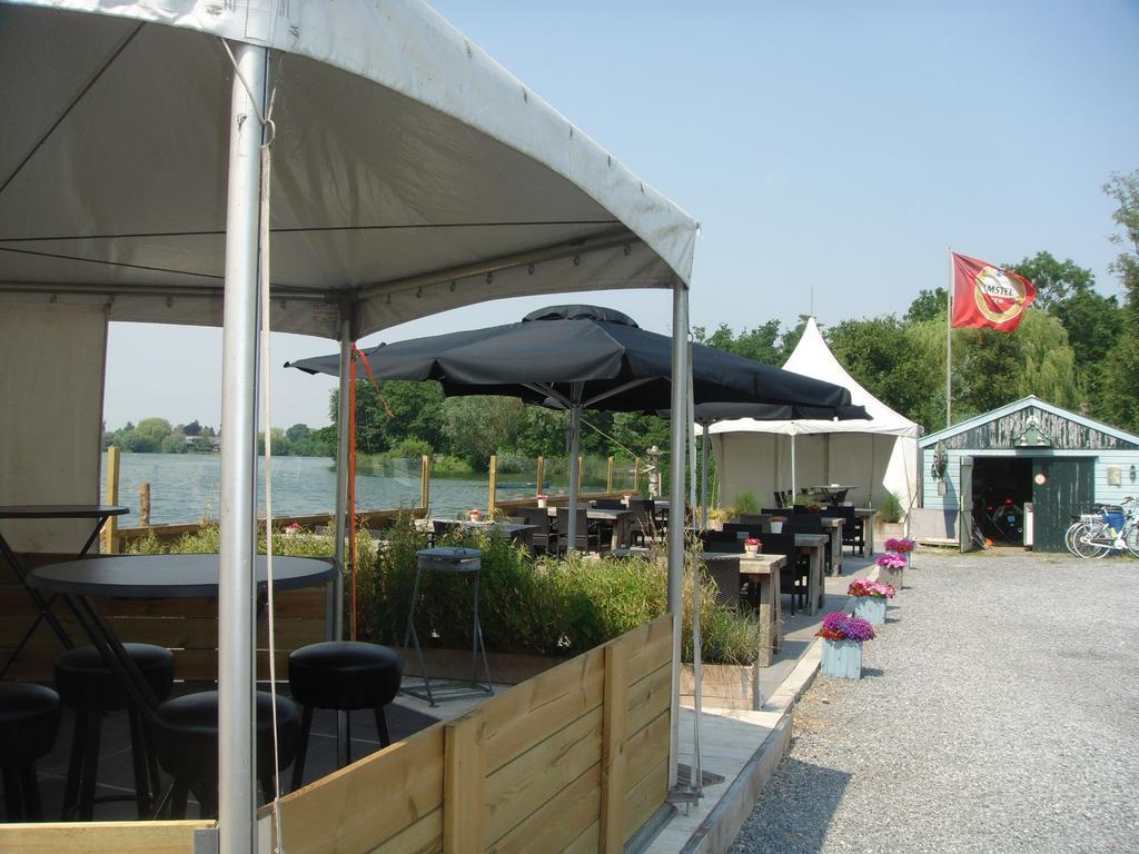 Hotel Restaurant Lakeside Уитхорн Екстериор снимка